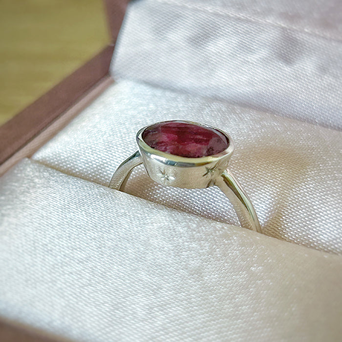 Anillo Raiz Rubí