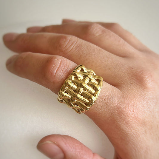 Anillo Tejido