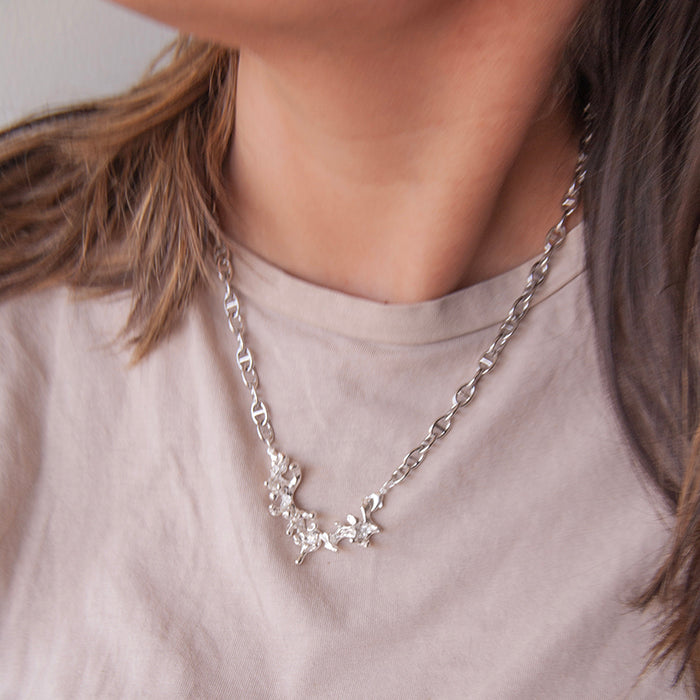 Collar corto Lokani