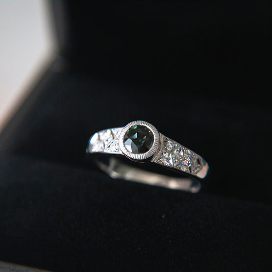 Anillo turmalina y zafiros