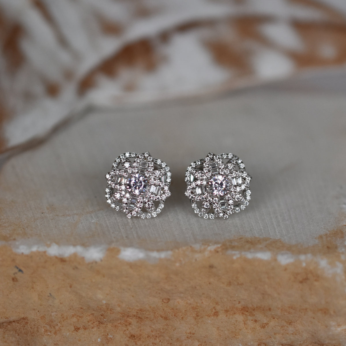 Aros Zircon