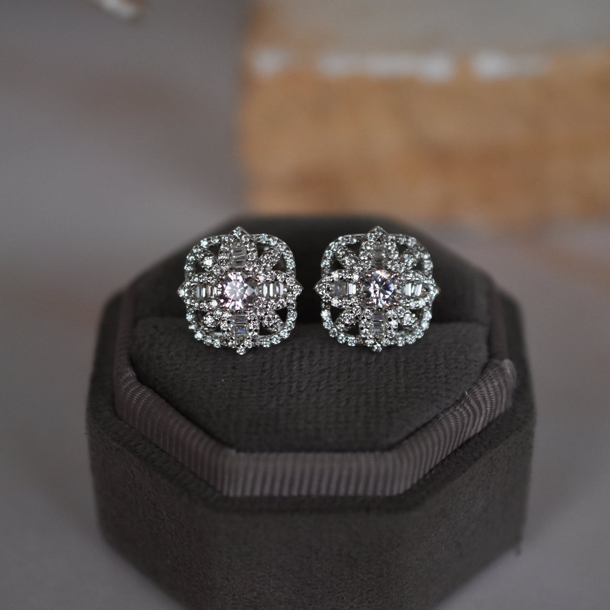 Aros Zircon