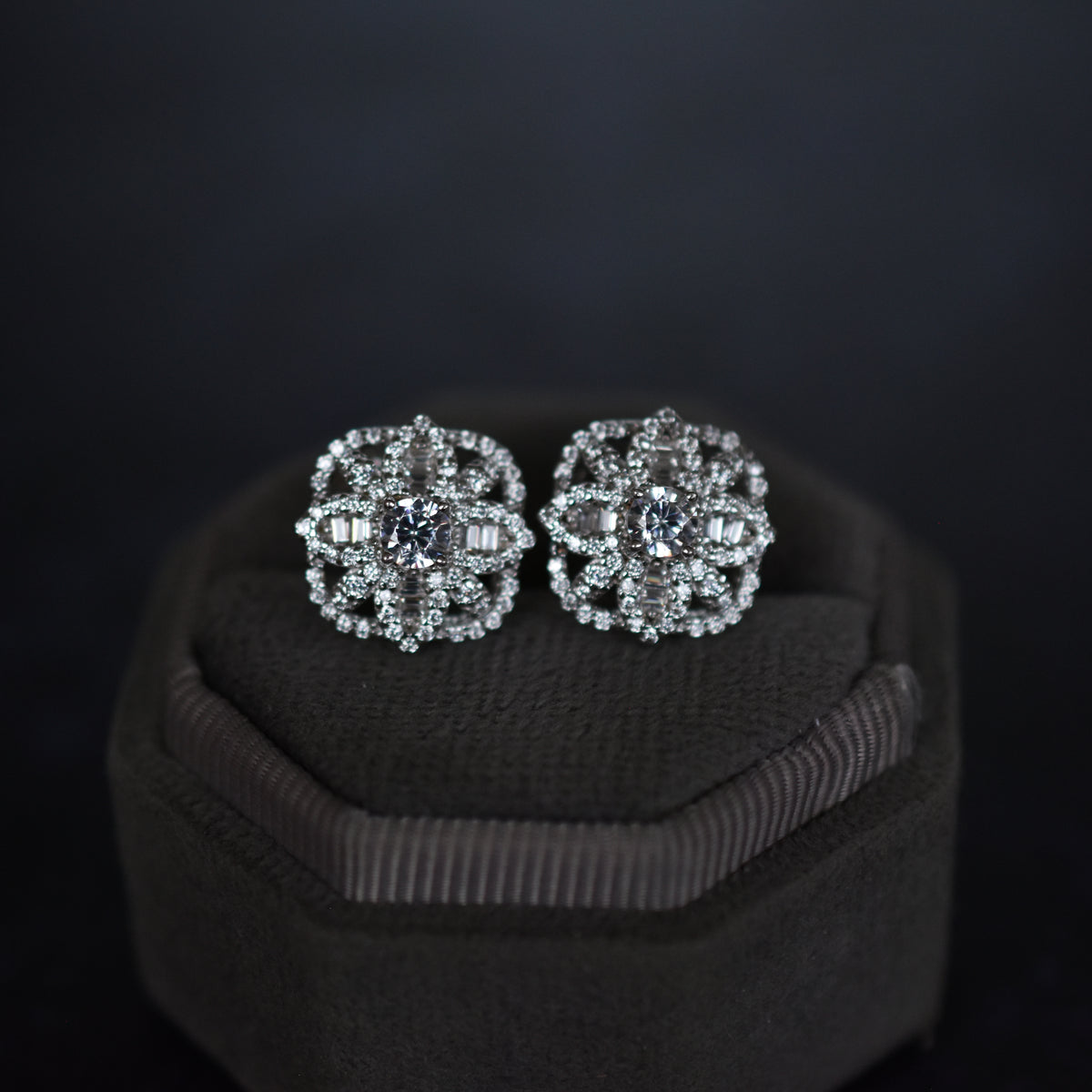 Aros Zircon